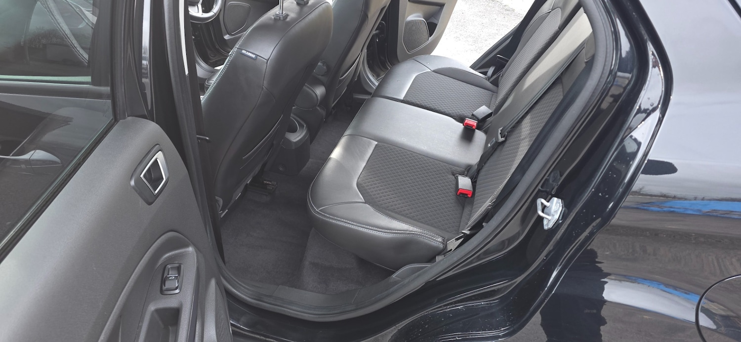 Used Ford Ecosport 2017 for sale - 77392131: Photo 17