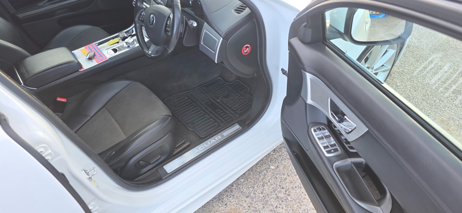 Used Jaguar XF 2014 for sale - 77071744: Photo 13