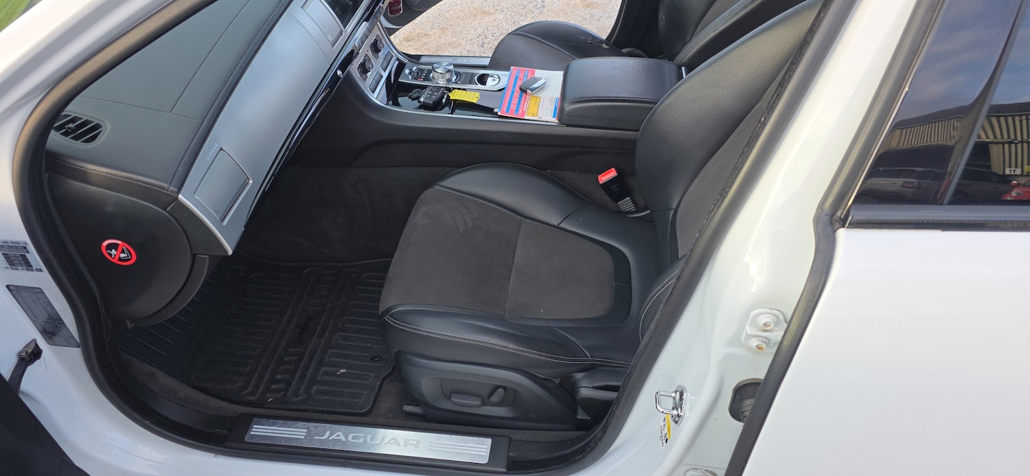 Used Jaguar XF 2014 for sale - 77071744: Photo 17