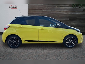 Used Toyota Yaris 2017 for sale - 79338066: Photo