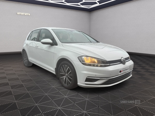 Used Volkswagen Golf 2018 for sale - 76927232: Photo 1