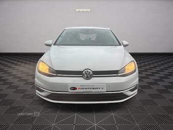 Used Volkswagen Golf 2018 for sale - 76927232: Photo