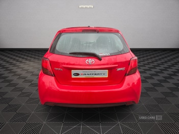 Used Toyota Yaris 2015 for sale - 76659598: Photo