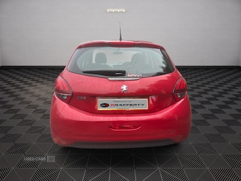 Used Peugeot 208 2015 for sale - 76284894: Photo
