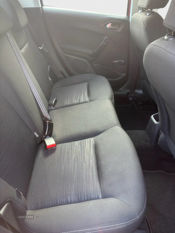Used Peugeot 208 2015 for sale - 76284894: Photo 5