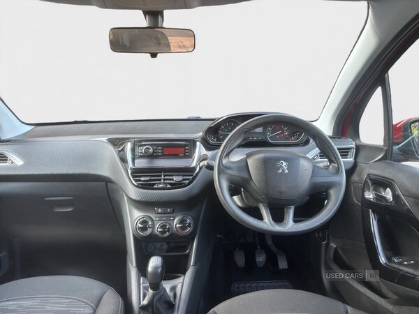 Used Peugeot 208 2015 for sale - 76284894: Photo 6