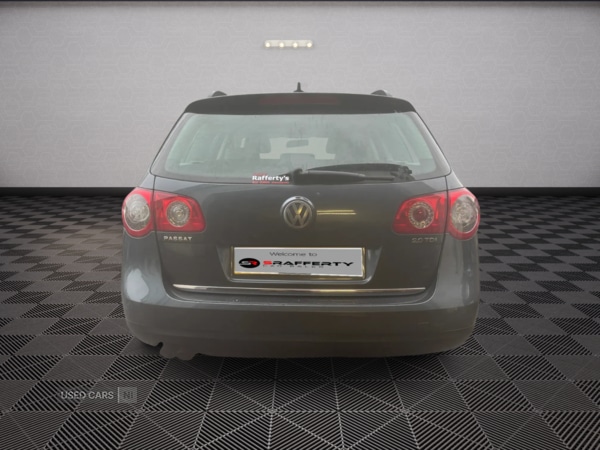 Used Volkswagen Passat 2010 for sale - 76998301: Photo 5