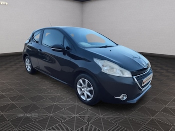 Used Peugeot 208 2013 for sale - 79566472: Photo