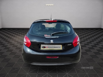 Used Peugeot 208 2013 for sale - 79566472: Photo