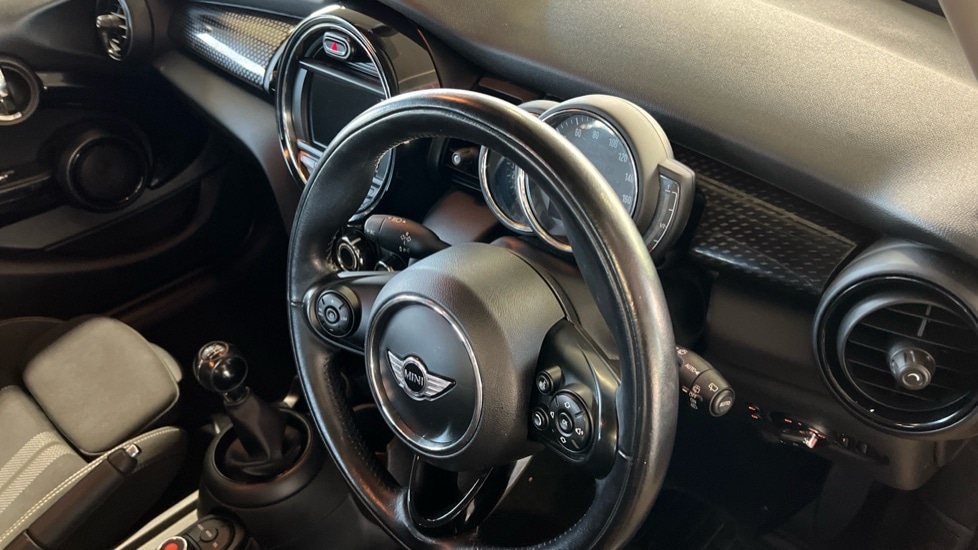 Used MINI Hatch 2017 for sale - 76874063: Photo 9