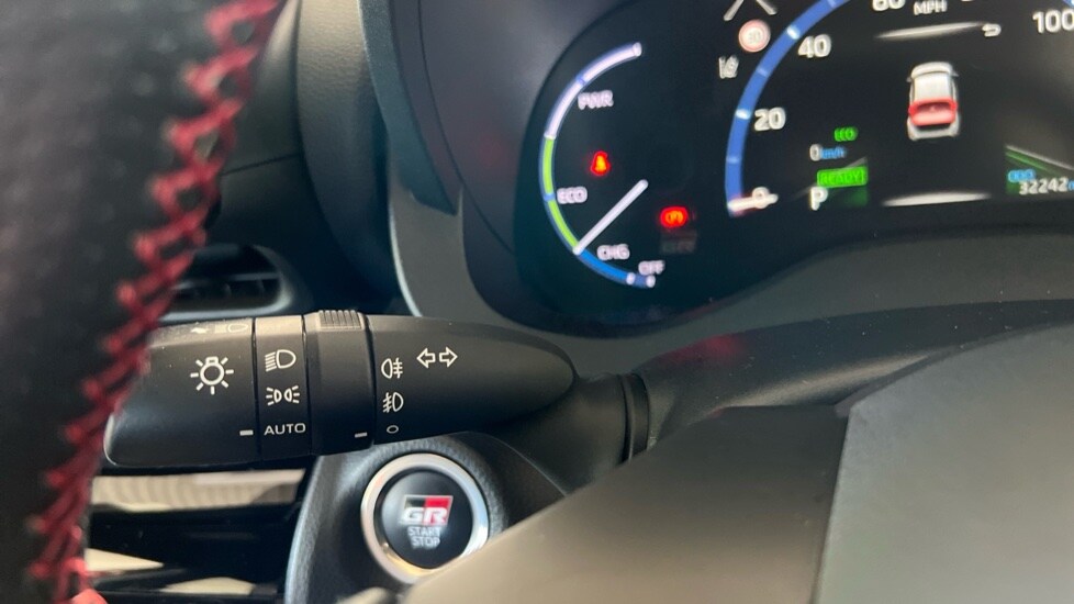 Used Toyota Yaris Cross 2023 for sale - 76869657: Photo 27