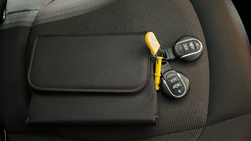 Used MINI Hatch 2018 for sale - 76901332: Photo 22