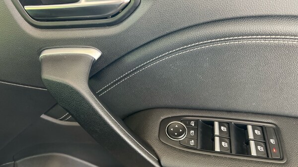 Used Renault Captur 2024 for sale - 75595753: Photo 30