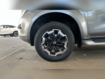 Used Nissan Navara 2020 for sale - 76140167: Photo