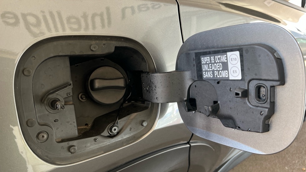 Used Nissan Juke 2024 for sale - 76870792: Photo 25