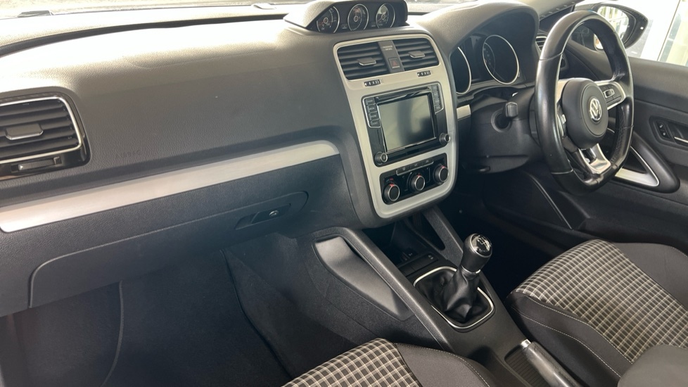 Used Volkswagen Scirocco 2016 for sale - 76062061: Photo 10