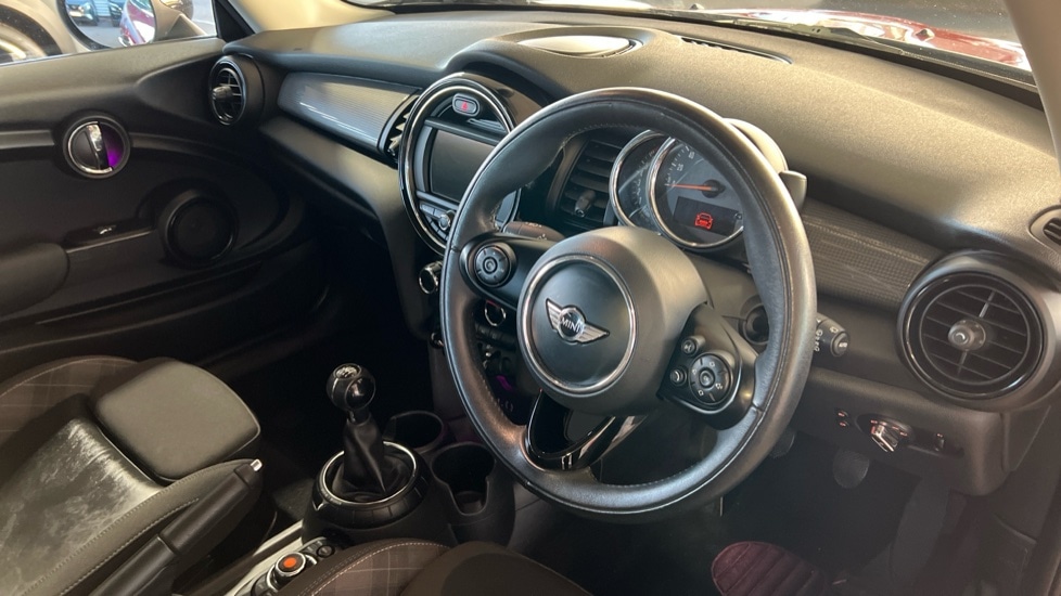 Used MINI Hatch 2017 for sale - 76684327: Photo 9