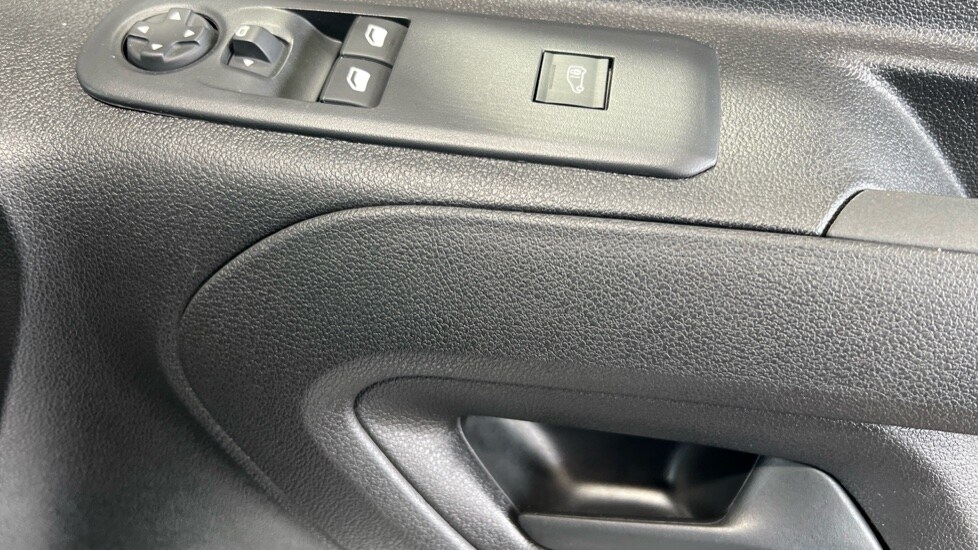 Used Vauxhall Combo 2022 for sale - 75934698: Photo 32