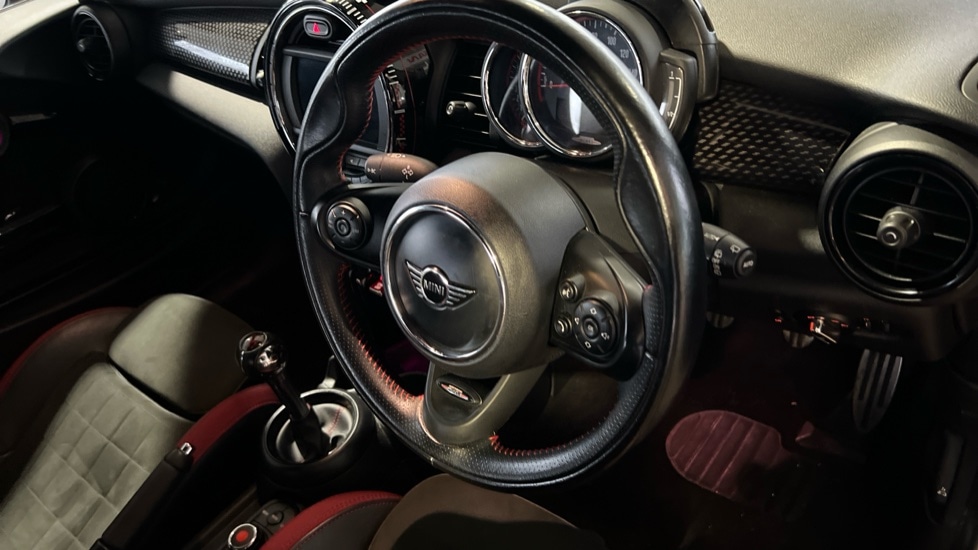 Used MINI Hatch 2018 for sale - 76971478: Photo 9