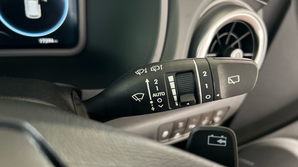 Used Hyundai KONA 2023 for sale - 76647819: Photo 24