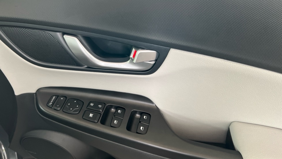 Used Hyundai KONA 2023 for sale - 76647819: Photo 30