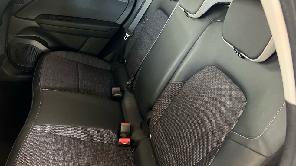 Used Renault Captur 2024 for sale - 76966793: Photo 14