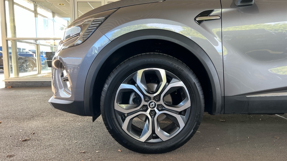 Used Renault Captur 2024 for sale - 76966793: Photo 17