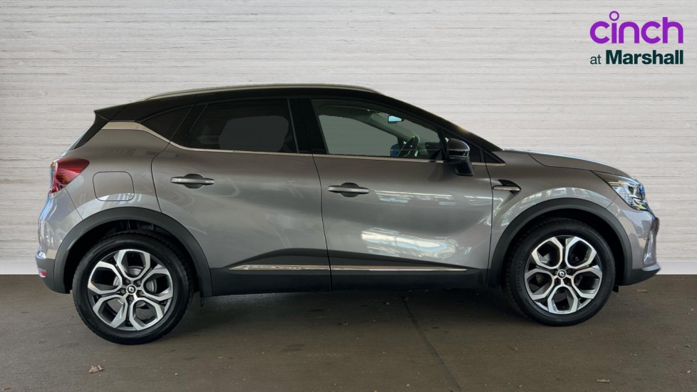 Used Renault Captur 2024 for sale - 76966793: Photo 2