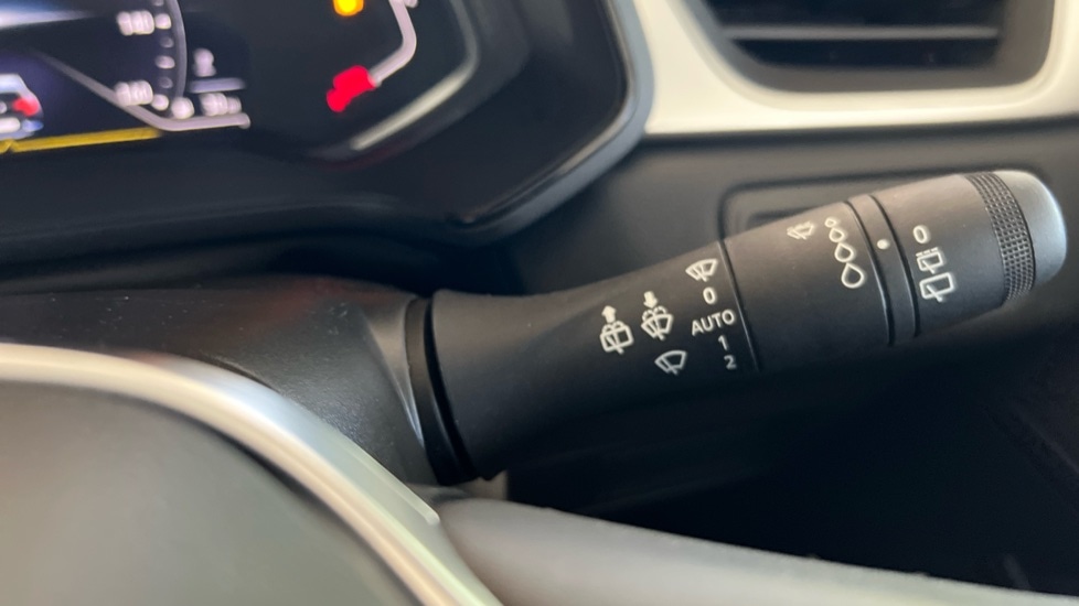 Used Renault Captur 2024 for sale - 76966793: Photo 26