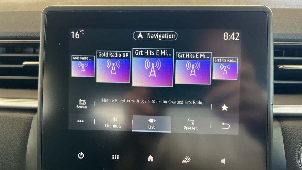 Used Renault Captur 2024 for sale - 76966793: Photo 37