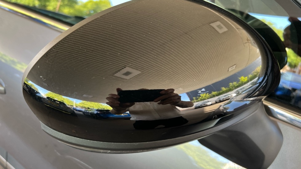 Used Renault Captur 2024 for sale - 76966793: Photo 45