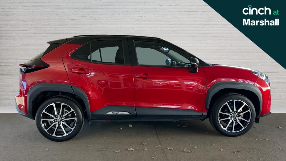 Used Toyota Yaris Cross 2023 for sale - 76445103: Photo 2