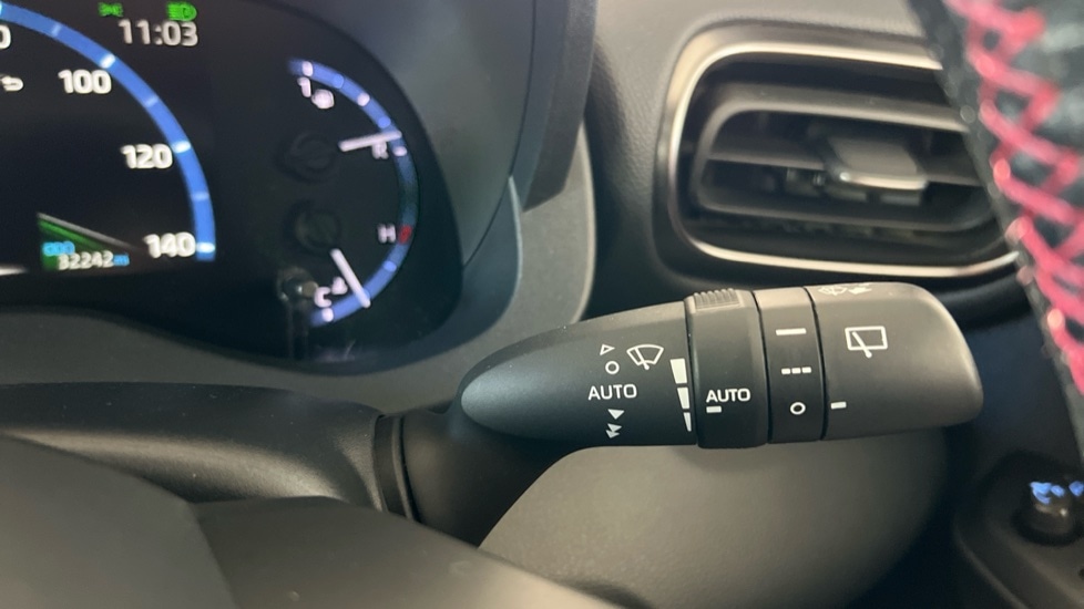 Used Toyota Yaris Cross 2023 for sale - 76445103: Photo 24