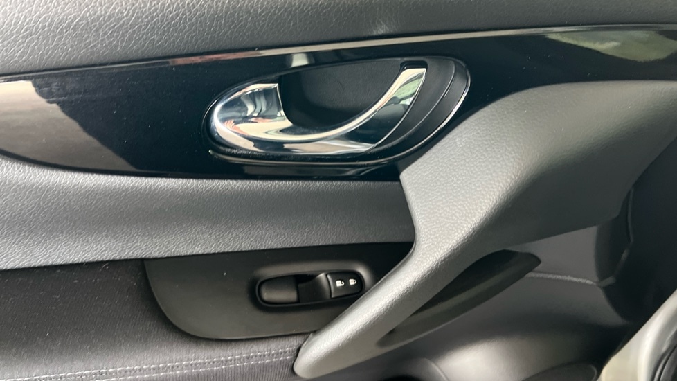 Used Nissan Qashqai 2017 for sale - 75954772: Photo 20