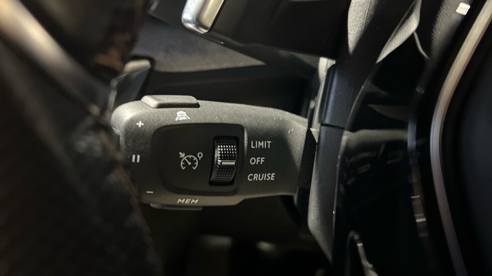 Used Peugeot 3008 2022 for sale - 77031461: Photo 26