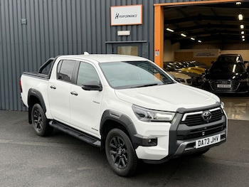Used Toyota Hilux 2023 for sale - 79607845: Photo