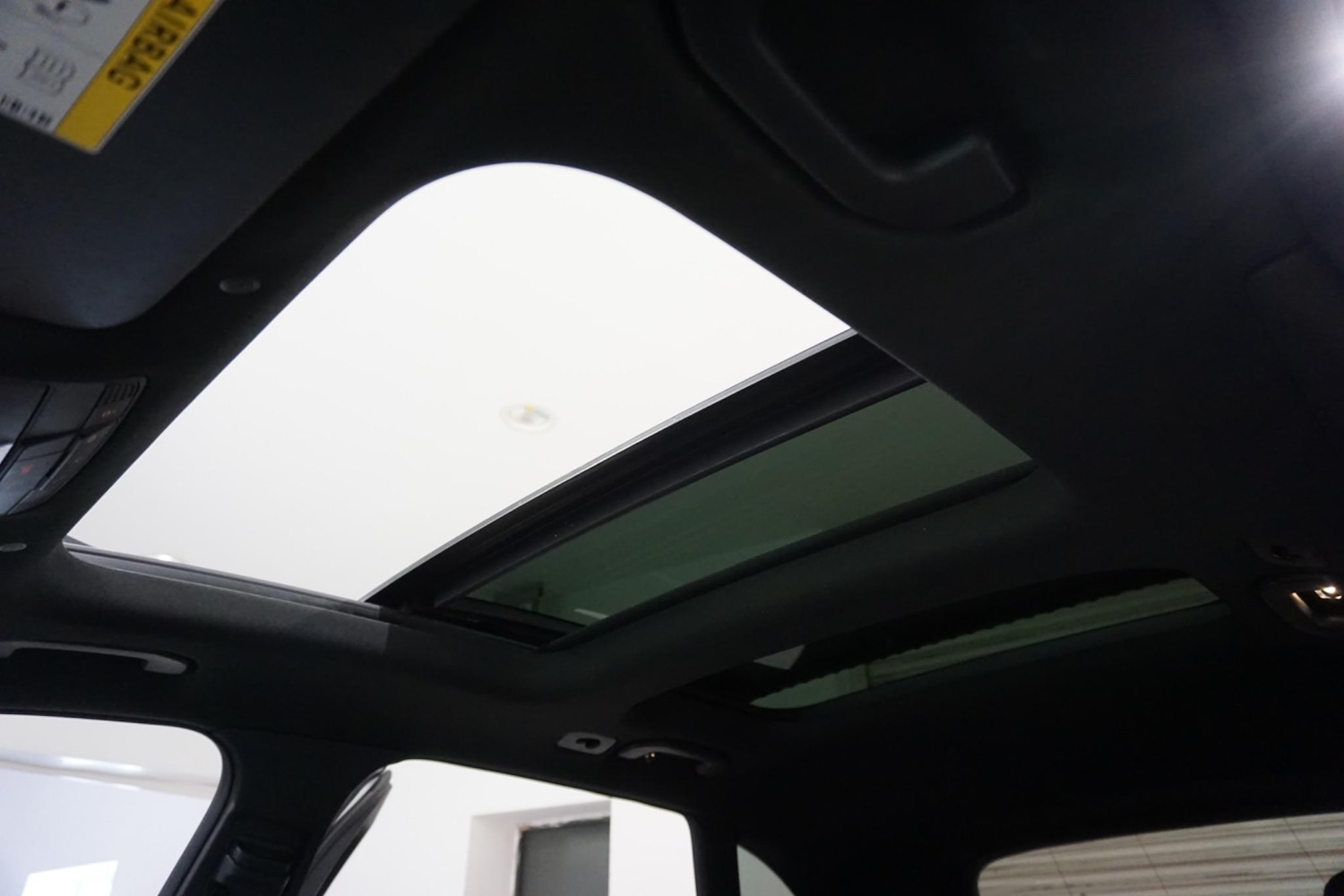 Used Mercedes-Benz GLC 2019 for sale - 76988448: Photo 12