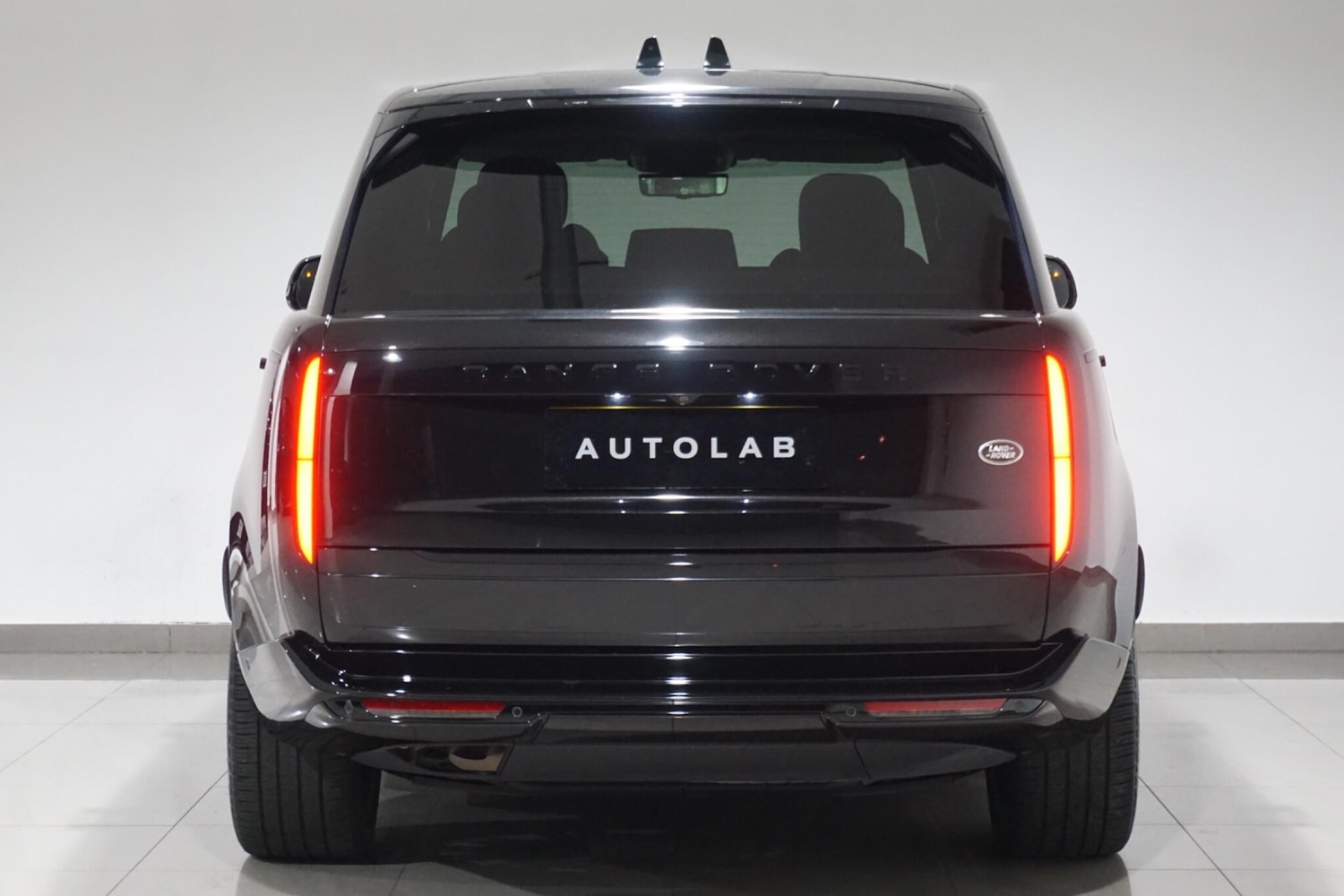 Used Land Rover Range Rover 2023 for sale - 76987610: Photo 8