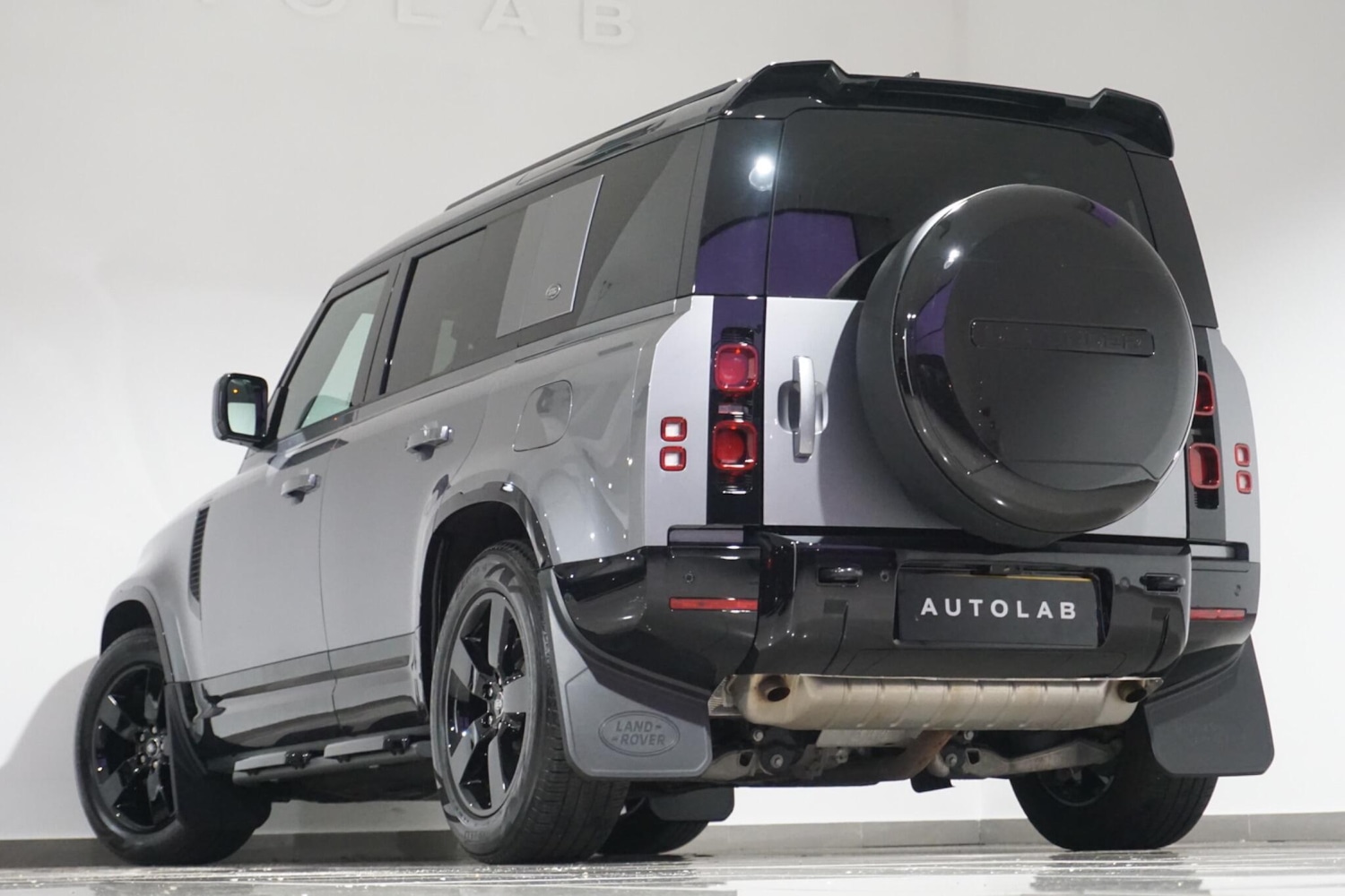 Used Land Rover Defender 2024 for sale - 77016431: Photo 32