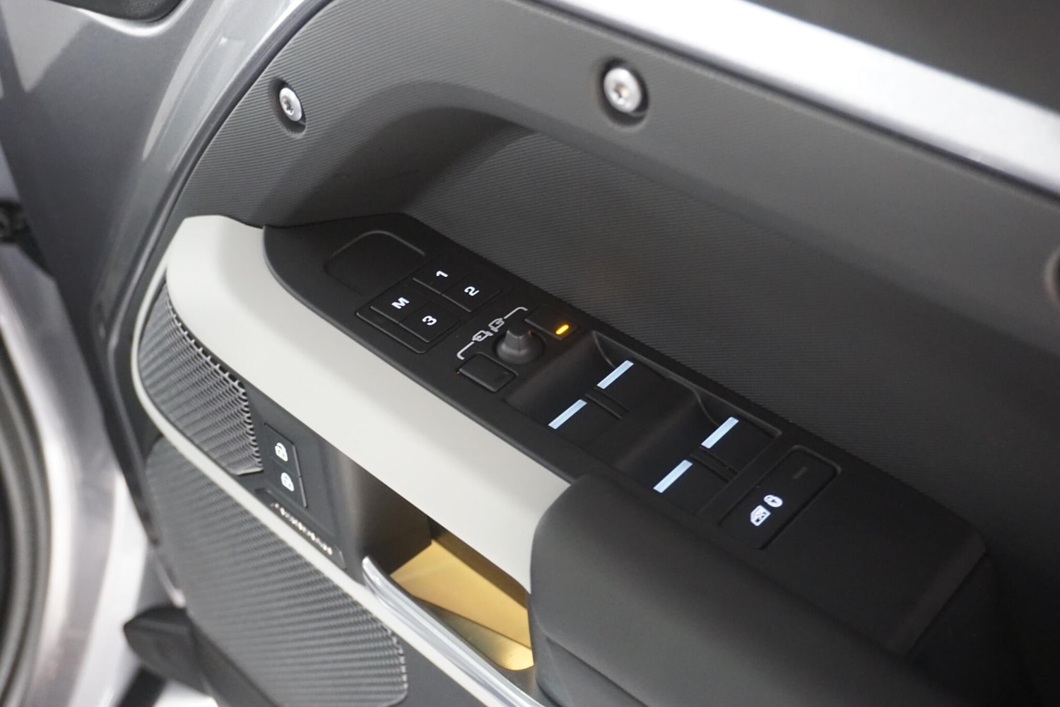 Used Land Rover Defender 2024 for sale - 77016431: Photo 66