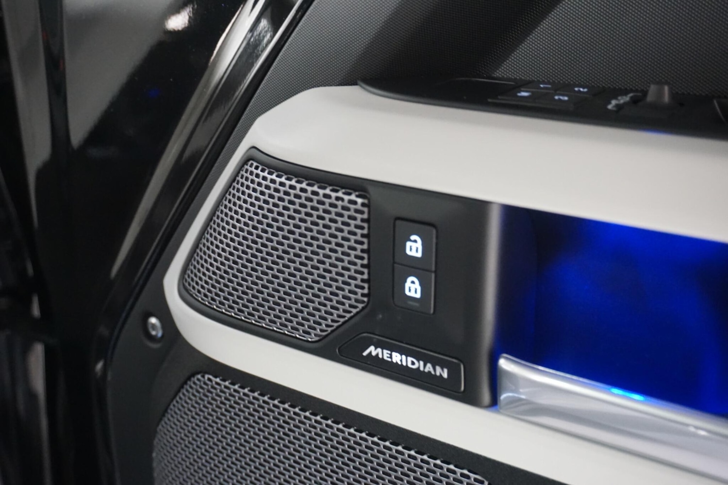 Used Land Rover Defender 2024 for sale - 77029074: Photo 23