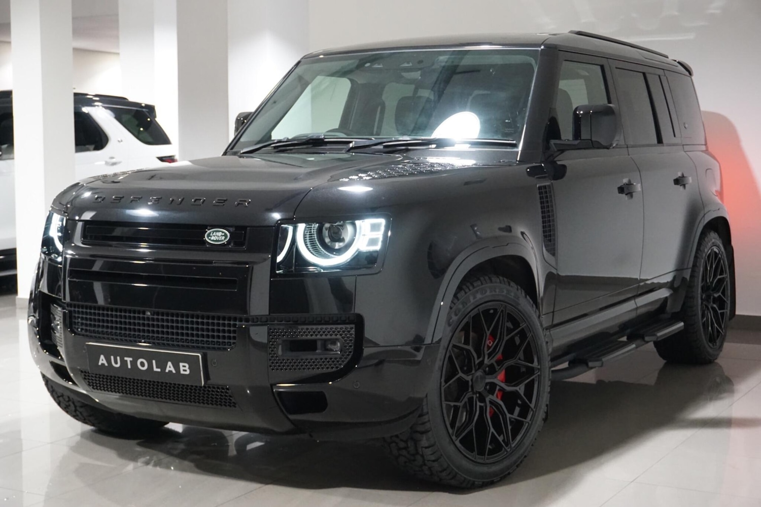 Used Land Rover Defender 2024 for sale - 77029074: Photo 24