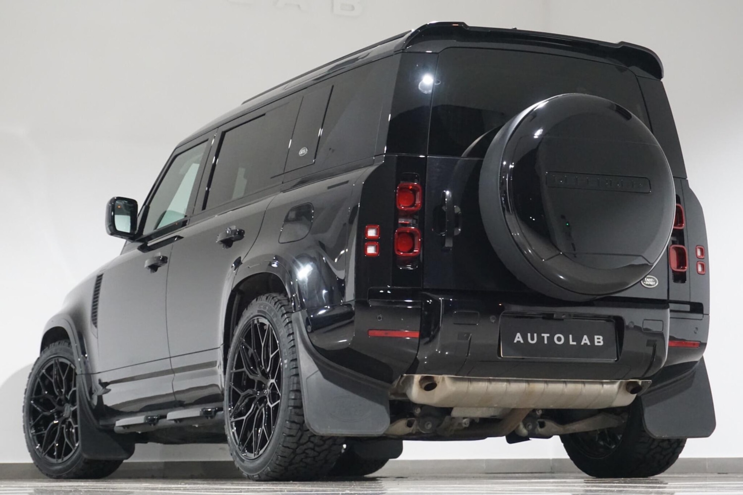 Used Land Rover Defender 2024 for sale - 77029074: Photo 33