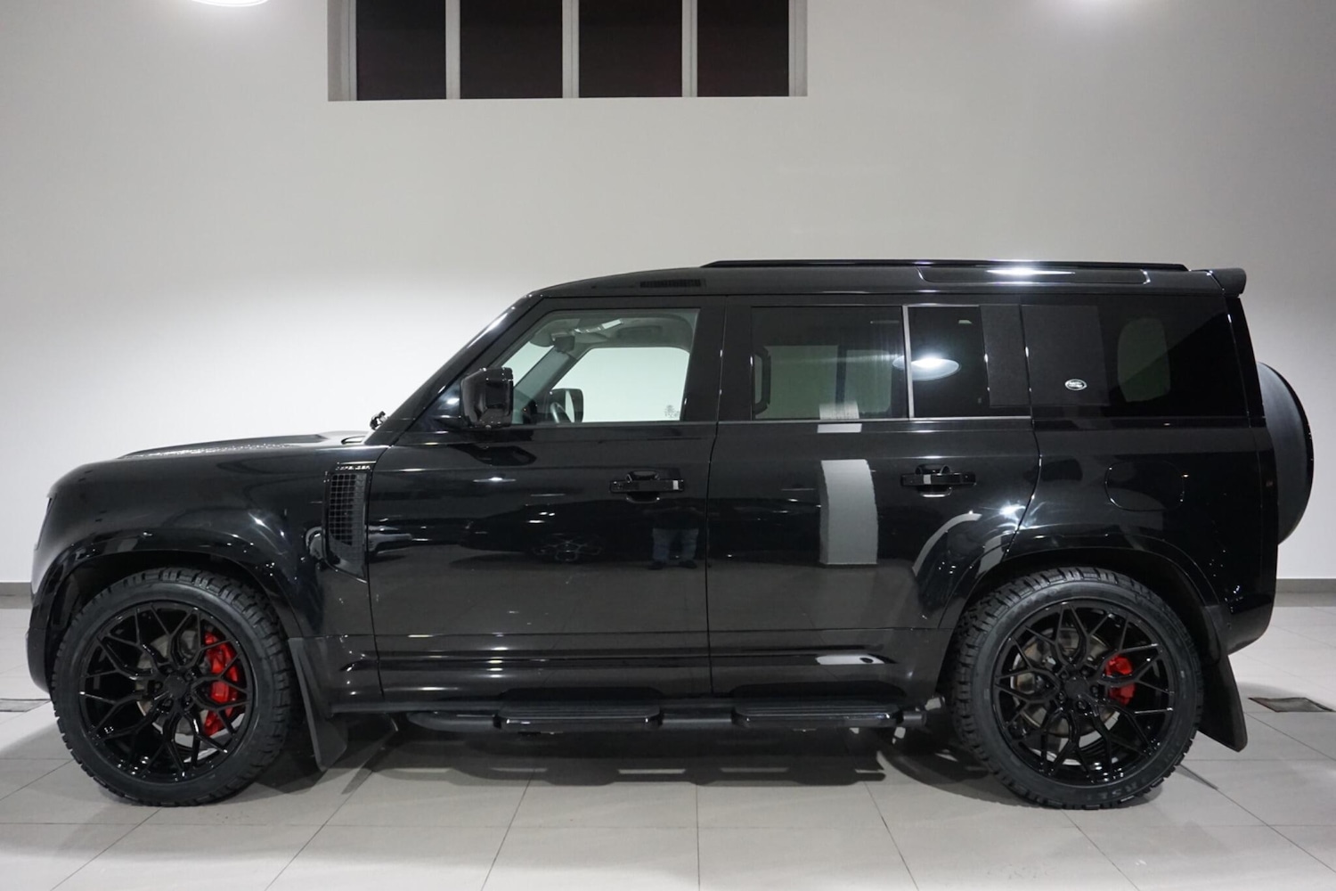 Used Land Rover Defender 2024 for sale - 77029074: Photo 37