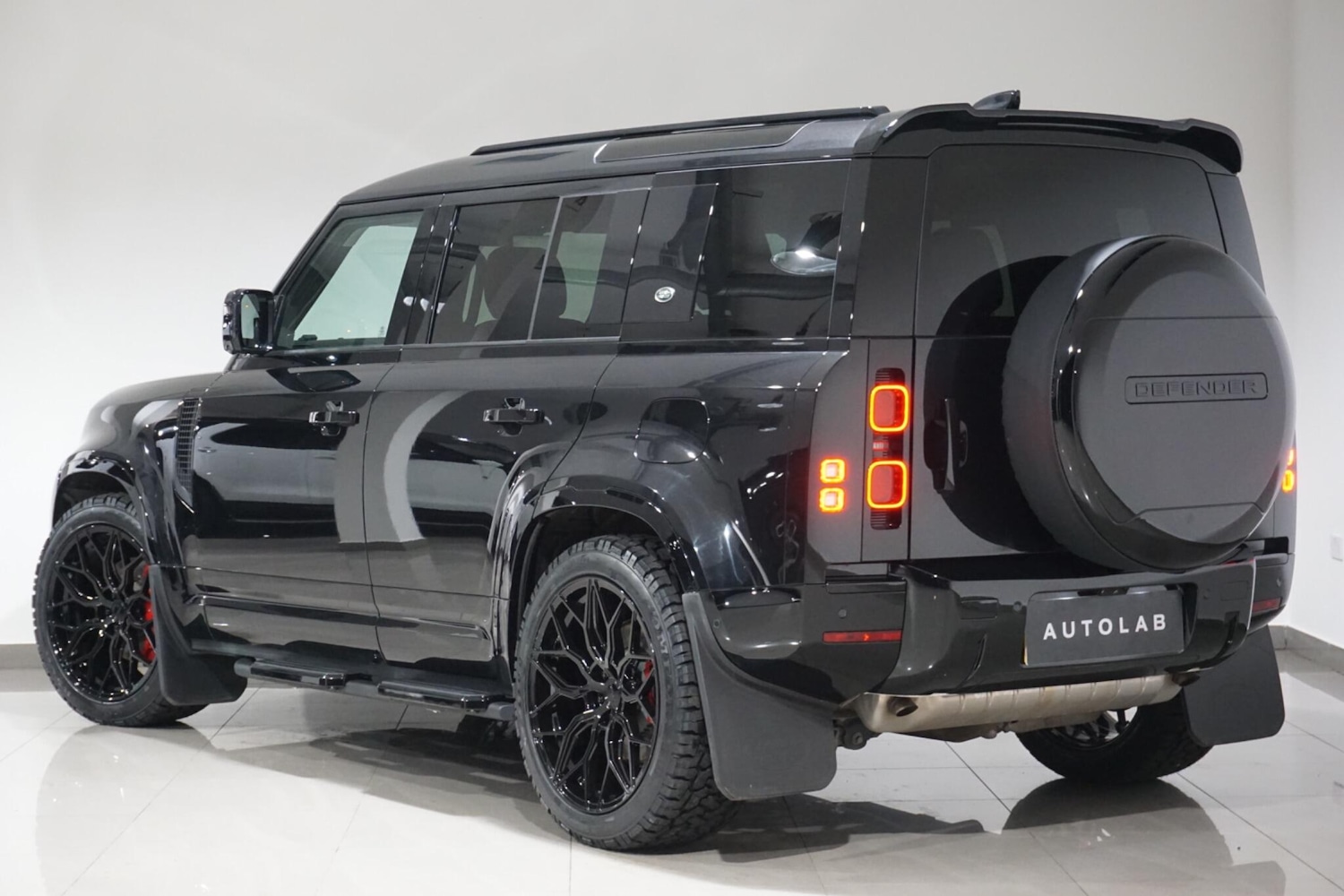 Used Land Rover Defender 2024 for sale - 77029074: Photo 42