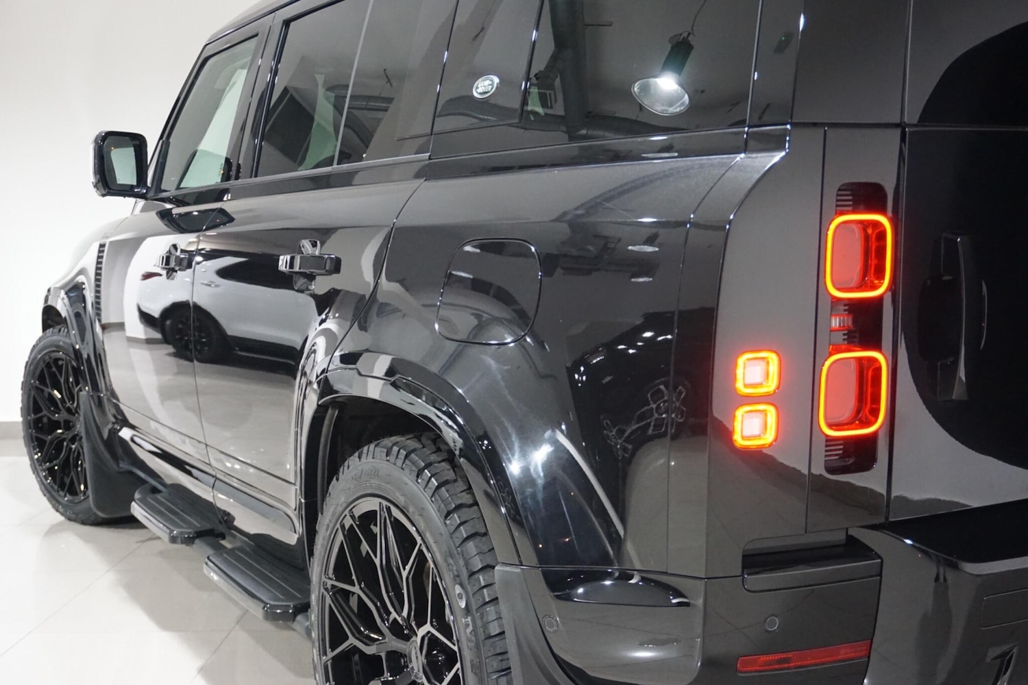 Used Land Rover Defender 2024 for sale - 77029074: Photo 54