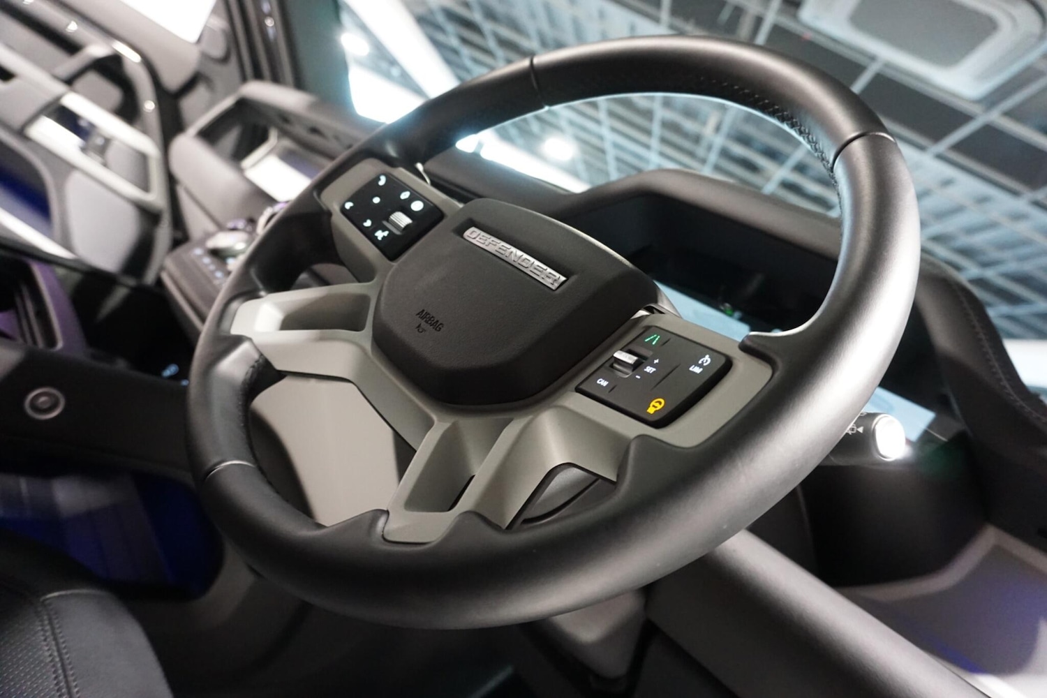 Used Land Rover Defender 2024 for sale - 77029074: Photo 60