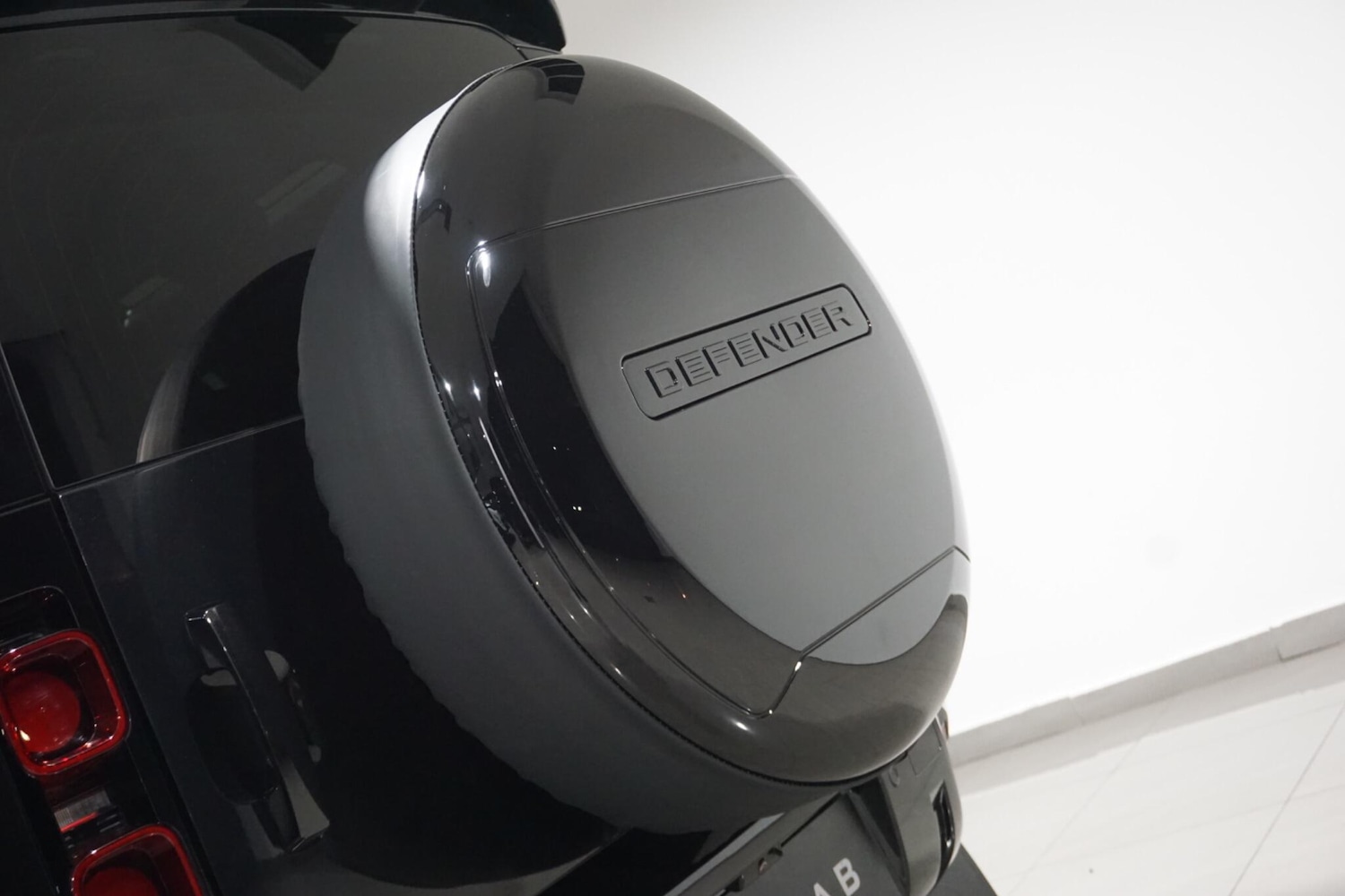 Used Land Rover Defender 2024 for sale - 77029074: Photo 74