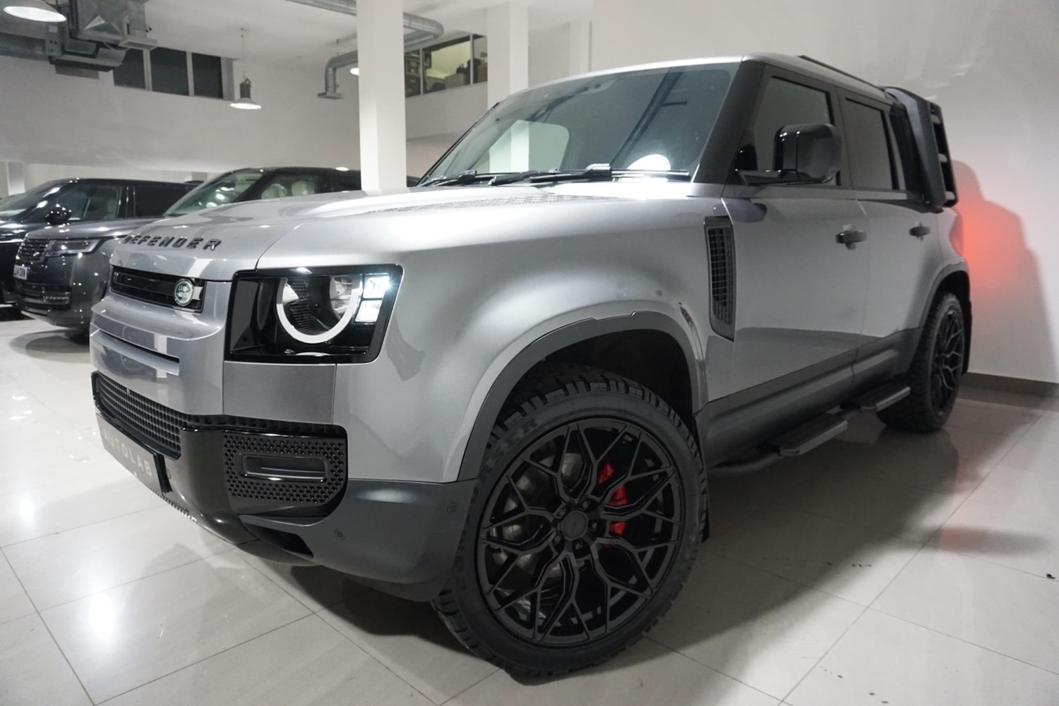 Used Land Rover Defender 110 for sale - 76476480: Photo 19