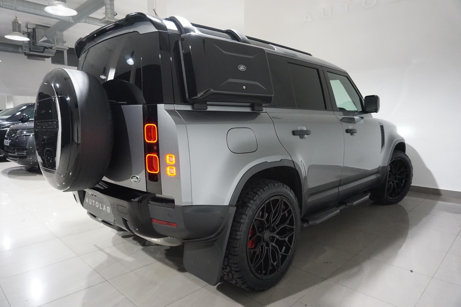 Used Land Rover Defender 110 for sale - 76476480: Photo 22